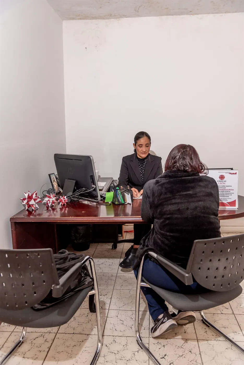 Asesoría legal gratuita en consultorio Cáritas