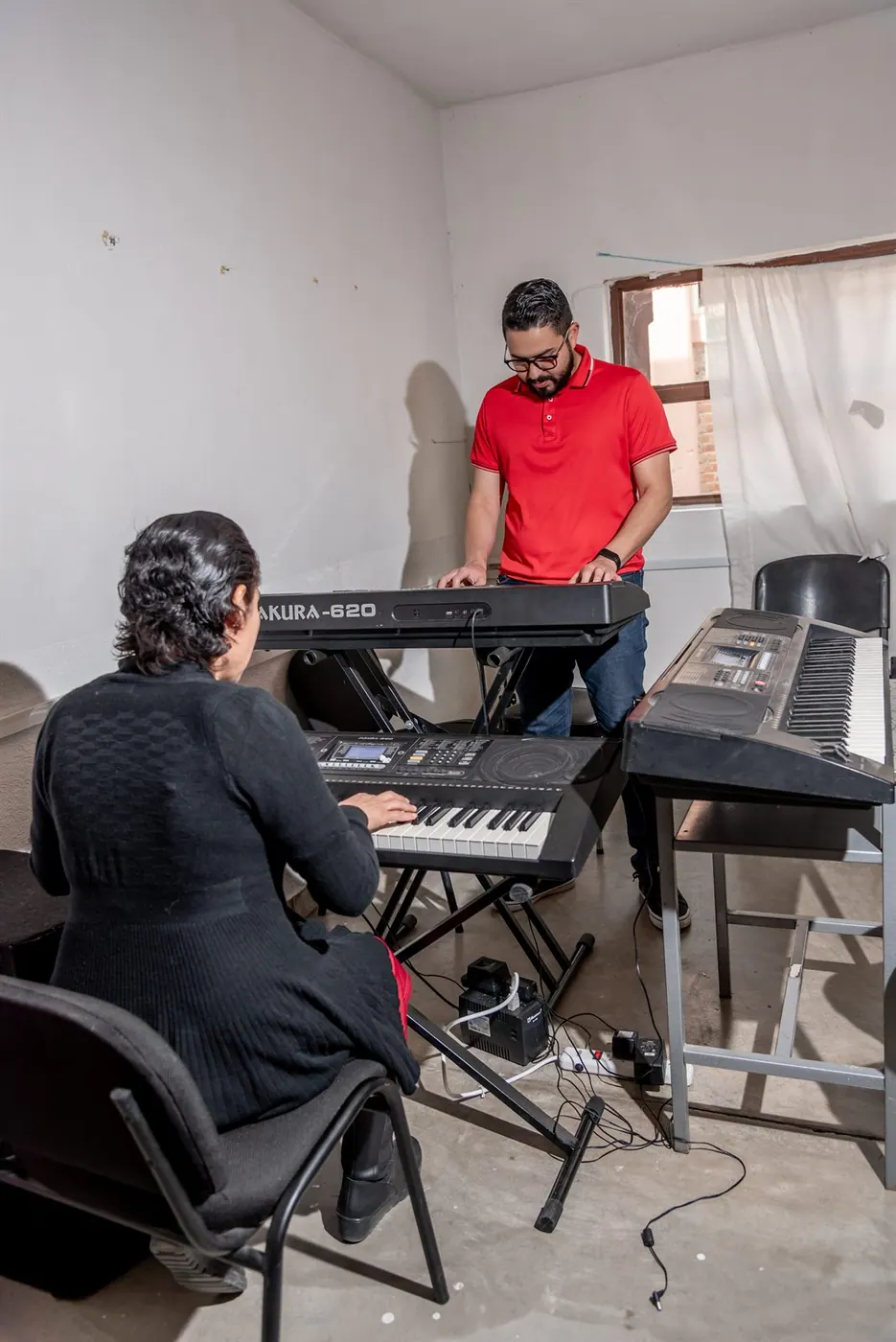 Alumnos del taller de música Cáritas